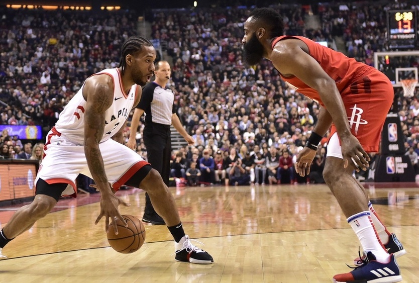 AYX-穆古鲁扎在MAD比赛中锐不可当，领先优势明显引发热议！观众掌声雷动(三国杀麴义)