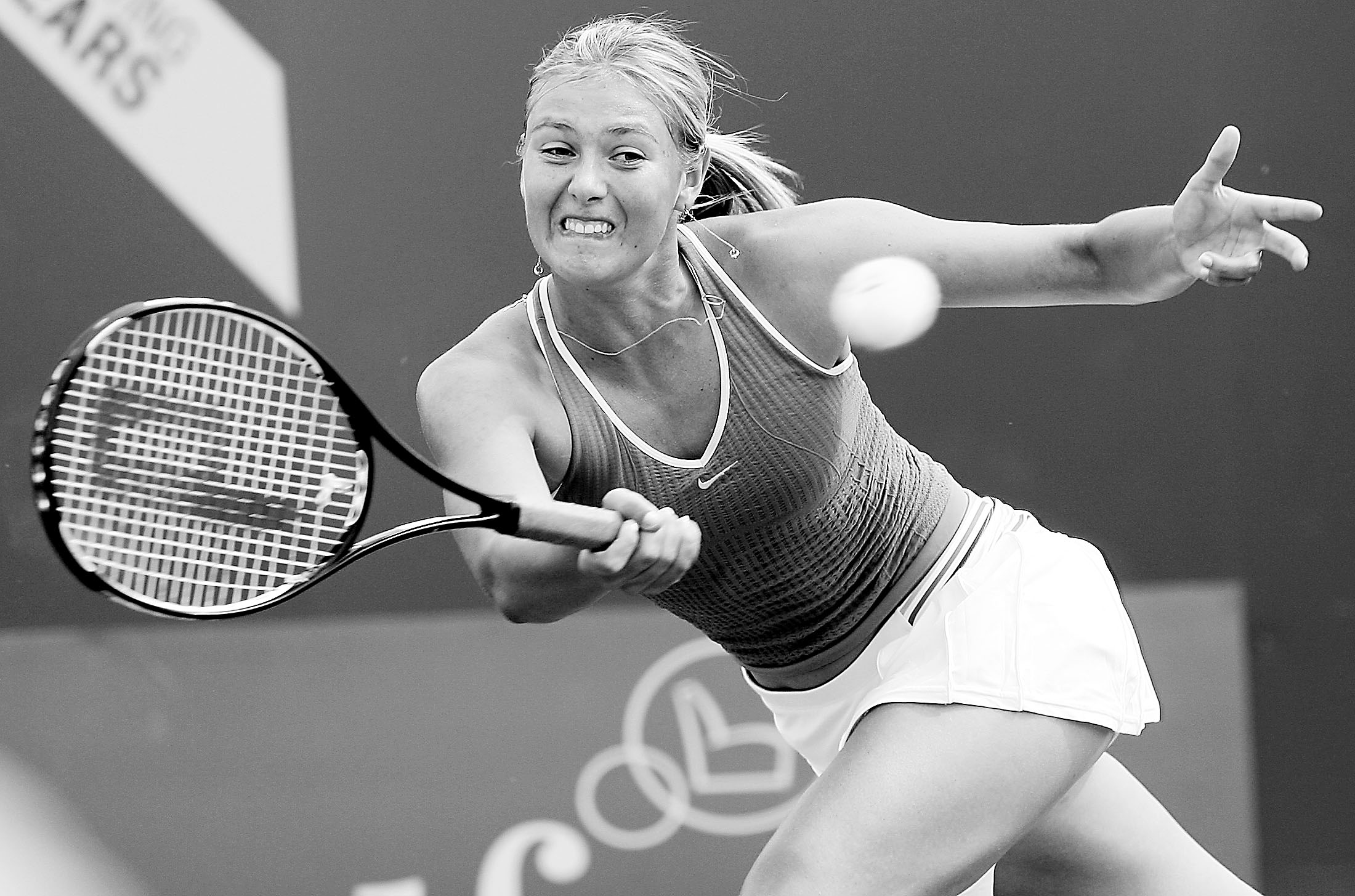 莎拉波娃在西班牙队比赛中惊险取胜，势不可挡引发热议！的简单介绍