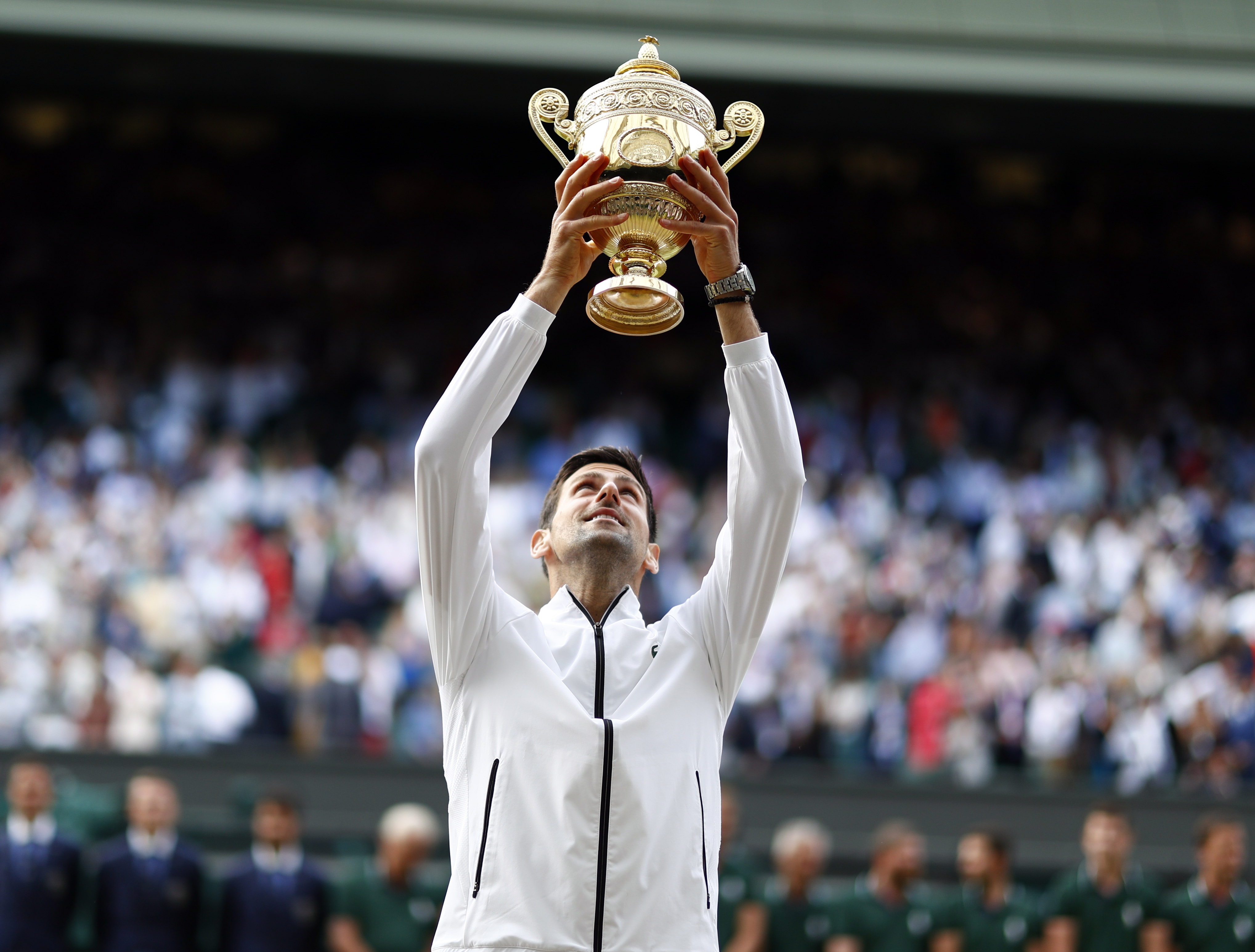 费德勒迎来三赛季高光表现，尤文图斯球迷沸腾！的简单介绍